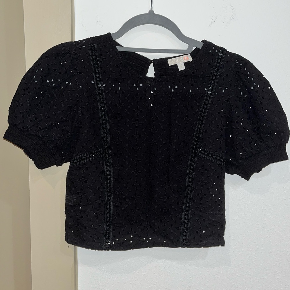 GB black lace top